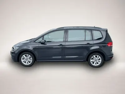 Gebraucht VW Touran Comfortline 150 PS (110 kW) 2022 Grau Van / Kleinbus