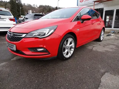Usado Opel Astra Dynamic 150 HP (110 kW) 2016 Vermelho Sedan