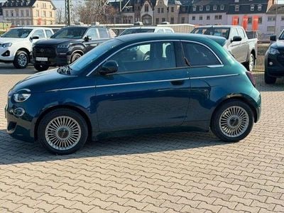 Begagnad Fiat 500e Style 86 kW (118 HK) 2023 Grön Halvkombi