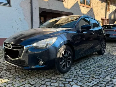 Gebraucht Mazda 2 Nakama 90 PS (66 kW) 2016 Blau Kleinwagen