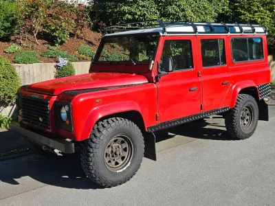 Gebraucht Land Rover Defender S 122 PS (89 kW) 2000 Rot Kombi