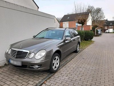Usata Mercedes E320 224 CV (164 kW) 2008 Andere farben Station wagon
