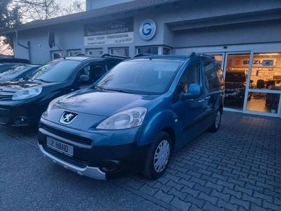 Blau Gebraucht 2011 Peugeot Partner Tepee Tendance Van / Kleinbus | 4.444 € (Superpreis)