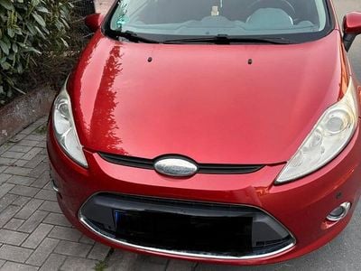 Gebraucht Ford Fiesta 75 PS (55 kW) 2008 Rot Kleinwagen