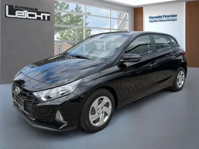 Gebraucht Hyundai i20 Select 84 PS (61 kW) 2022 Schwarz Kleinwagen