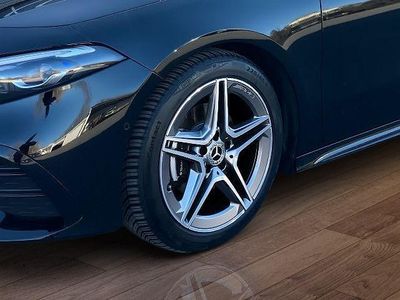 Second-hand Mercedes A200 AMG 163 CP (119 kW) 2024 Negru Berlinǎ