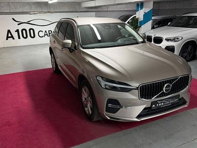 Gebraucht Volvo XC60 Momentum 197 PS (144 kW) 2022 Gold SUV