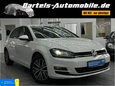 Gebraucht VW Golf VII Allstar 110 PS (80 kW) 2016 Oryxweiã perlmutteffekt Limousine