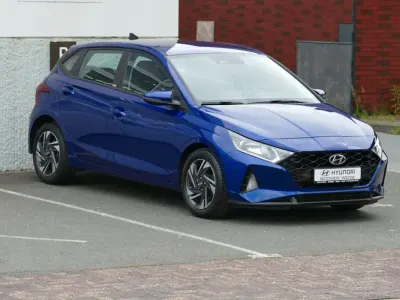 Gebraucht Hyundai i20 Intro Edition 101 PS (74 kW) 2021 Blau Kleinwagen