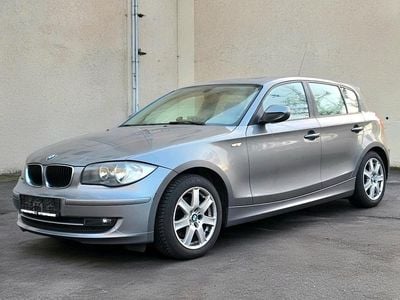 Gebraucht BMW 116 122 PS (89 kW) 2011 Grau Kleinwagen