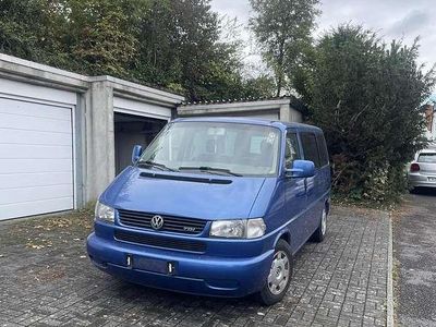 Second-hand VW T4 102 CP (75 kW) 2000 Albastru Van