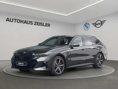 Neu BMW 540 M Sport 303 PS (222 kW) 2026 Sophistograu brillanteffekt Kombi