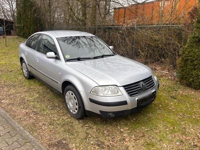 Gebraucht VW Passat 130 PS (95 kW) 2002 Silber Limousine