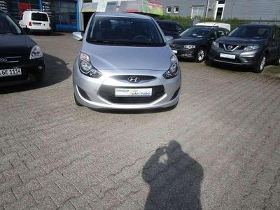 Sleek silver / met Gebraucht 2014 Hyundai ix20 Edition Kleinwagen | 7.590 € (Etwas zu teuer)
