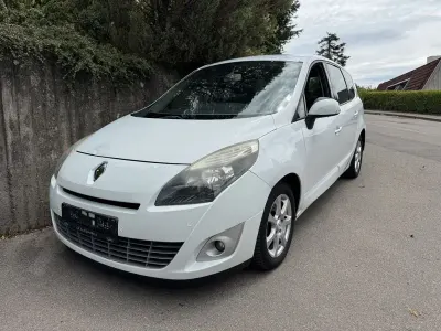 Gebraucht Renault Scénic Dynamique 131 PS (96 kW) 2010 Weiß Van / Kleinbus