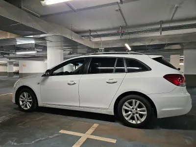 Używany Chevrolet Cruze 140 KM (102 kW) 2013 Biały Kombi