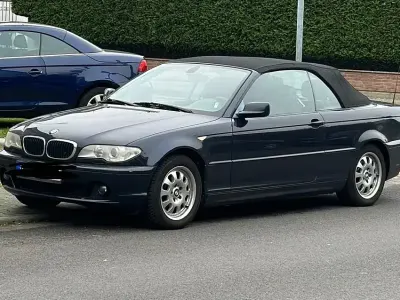 Gebraucht BMW 318 150 PS (110 kW) 2005 Blau Cabrio