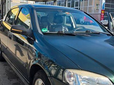 Gebraucht Opel Astra 101 PS (74 kW) 2000 Grün Limousine
