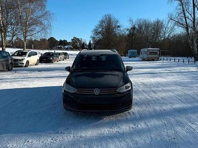 Schwarz Gebraucht 2019 VW Touran Van / Kleinbus | 20.500 € (Fairer Preis)