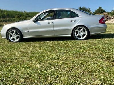 Mercedes E320