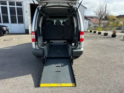 Gebraucht VW Caddy Maxi 105 PS (77 kW) 2010 Silber Van / Kleinbus