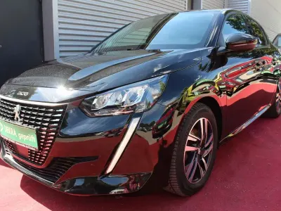 Gebraucht Peugeot 208 Allure 101 PS (74 kW) 2024 Schwarz Kleinwagen