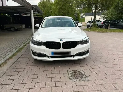 Gebraucht BMW 320 190 PS (139 kW) 2017 Weiß Limousine