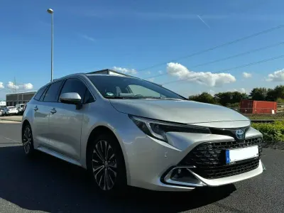 Gebraucht Toyota Corolla 196 PS (144 kW) 2025 Silber Kombi
