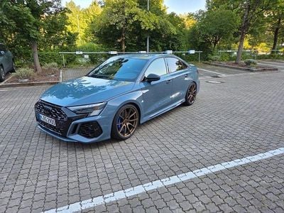 Grau Gebraucht 2021 Audi RS3 Sport Limousine | 59.995 €