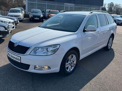 Gebraucht Skoda Octavia Ambiente 105 PS (77 kW) 2010 Weiß Kombi