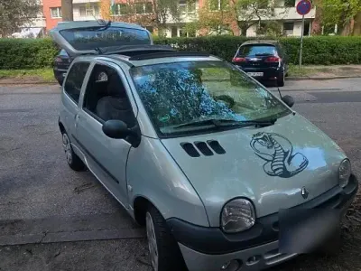 Używany Renault Twingo 58 KM (42 kW) 2005 Srebrny Hatchback