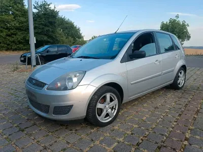 Gebraucht Ford Fiesta 2008 Grau Kleinwagen