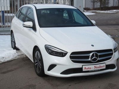 Gebraucht Mercedes B180 136 PS (100 kW) 2019 Weiß Van / Kleinbus