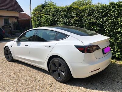 gebraucht Tesla Model 3 RWD | 7.500 km| 11/2022 | wie neu