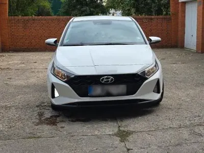 Gebraucht Hyundai i20 101 PS (74 kW) 2022 Weiß Kleinwagen