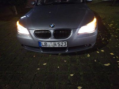 Gebraucht BMW 523 177 PS (130 kW) 2005 Grau Kombi