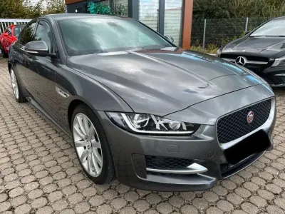 Gebraucht Jaguar XE R-Sport 200 PS (147 kW) 2015 Grau Limousine