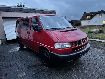 Gebraucht VW Caravelle 110 PS (80 kW) 1996 Rot Van