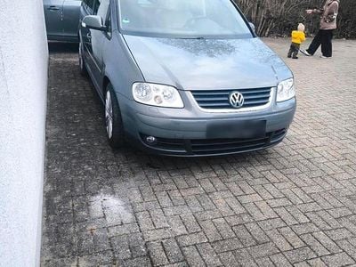 Brugt VW Touran 140 HK (102 kW) 2006 Guld MPV