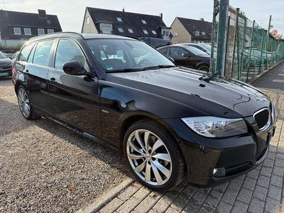 Gebraucht BMW 318 Comfort Edition 143 PS (105 kW) 2011 Schwarz Kombi