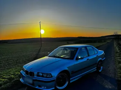 Brugt BMW 323 170 HK (125 kW) 2007 Sølv Sedan