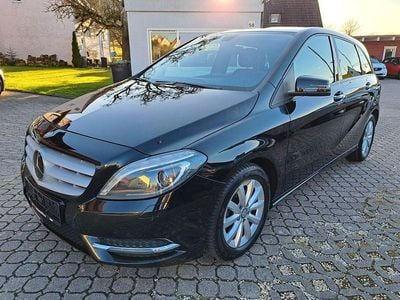 Gebraucht Mercedes B200 136 PS (100 kW) 2014 Schwarz Van / Kleinbus