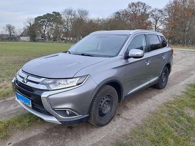 Gebraucht Mitsubishi Outlander Plus 150 PS (110 kW) 2018 Grau SUV