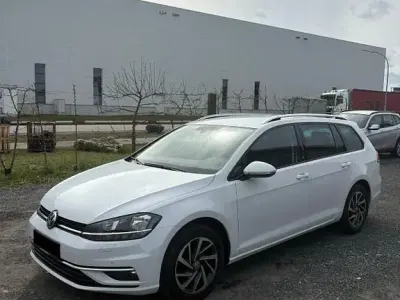 Gebraucht VW Golf VII Sound 116 PS (85 kW) 2018 Weiß Kombi