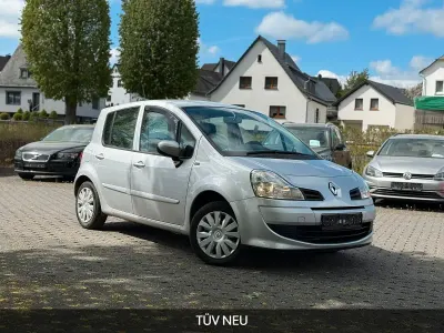 Usata Renault Modus 75 CV (55 kW) 2012 Grigio Monovolume
