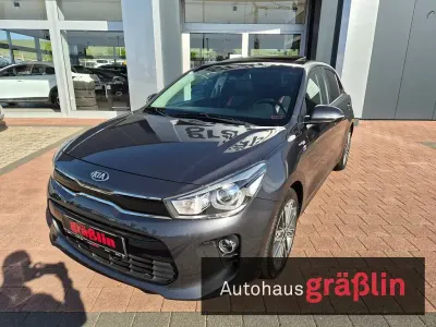 Używany Kia Rio Platinum Edition 120 KM (88 kW) 2019 Szary Hatchback