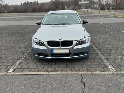 Gebraucht BMW 325 218 PS (160 kW) 2006 Grau Limousine