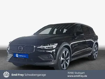 Gebraucht Volvo V60 CC 145 PS (106 kW) 2024 Kombi