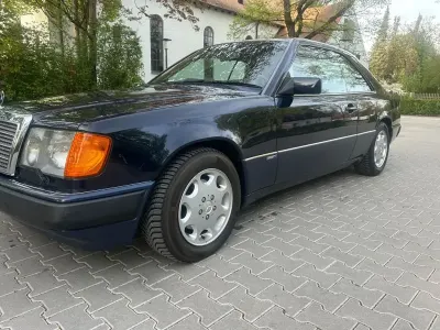 Second-hand Mercedes E300 179 CP (131 kW) 1992 Albastru Coupe