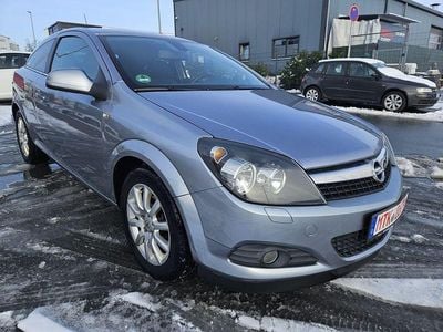 Silber Gebraucht 2010 Opel Astra GTC Edition | 1.900 € (Guter Preis)